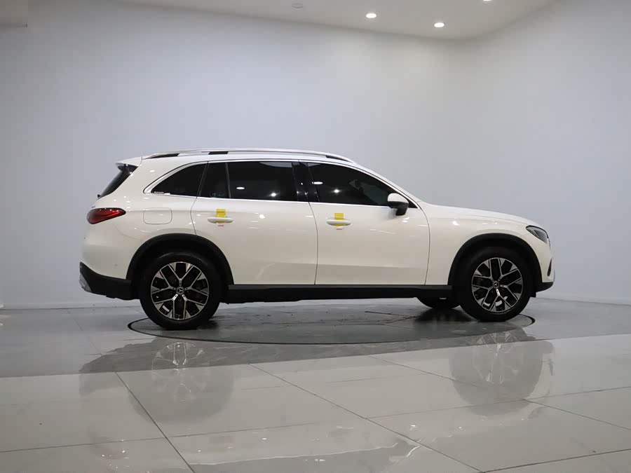 Mercedes-Benz GLC 2023