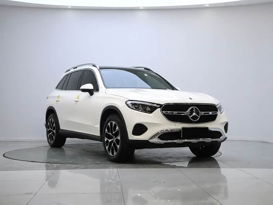 Mercedes-Benz GLC 2023