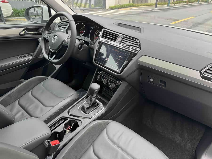 Volkswagen Tiguan L 2020