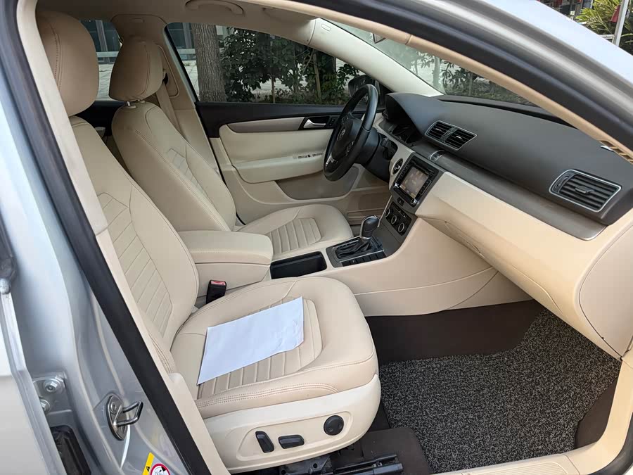 Volkswagen Magotan 2012