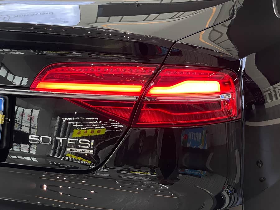 Audi A8 2016 — фото 30