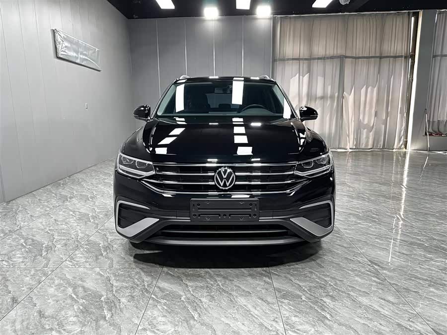 Volkswagen Tiguan L 2023