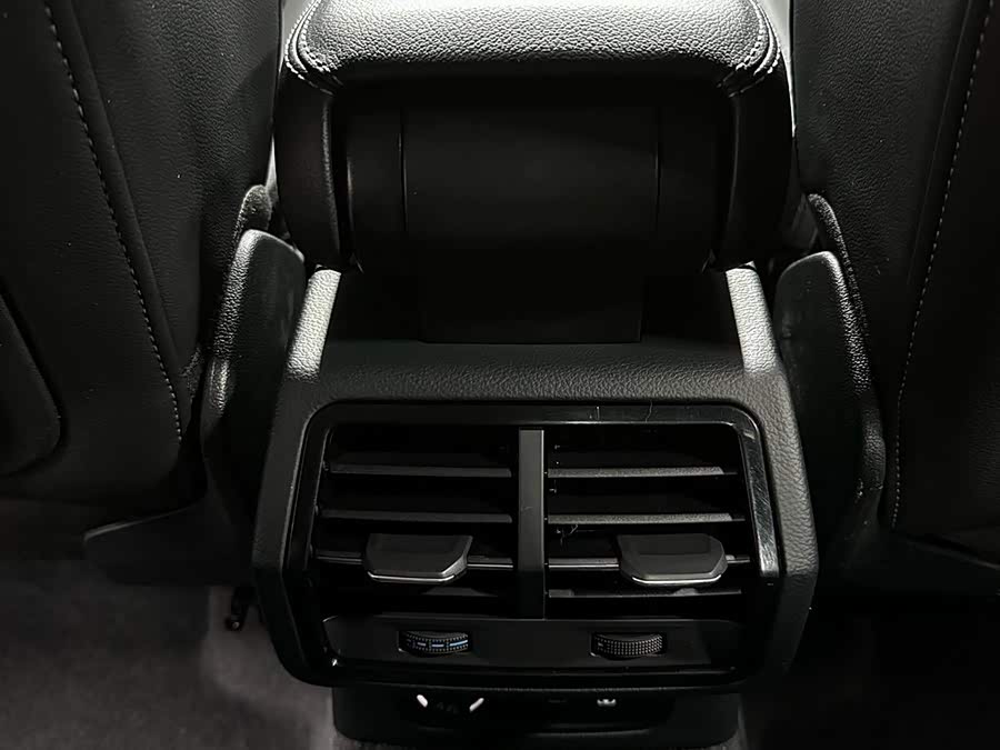 Audi Q3 2022 — фото 16