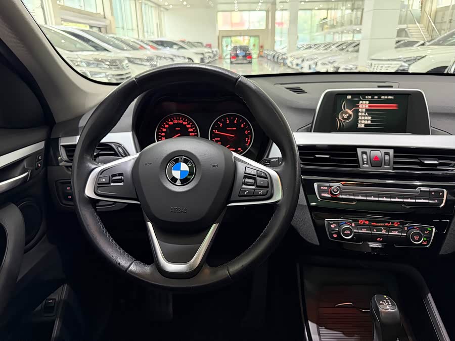 BMW X1 2018 — фото 13