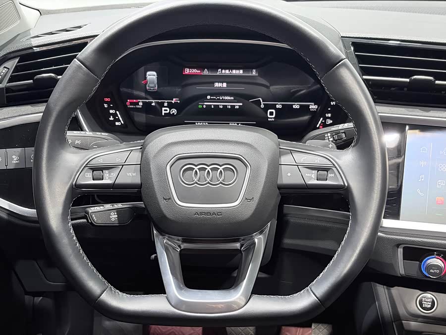 Audi Q3 2023 — фото 12