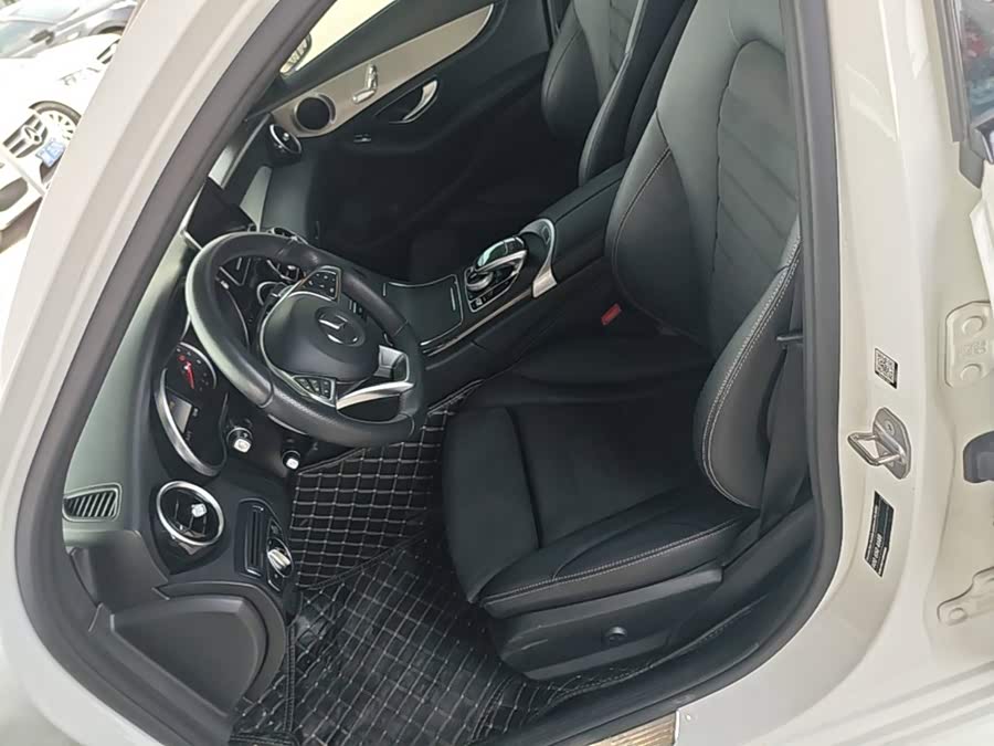Mercedes-Benz C-Class 2017 — фото 15