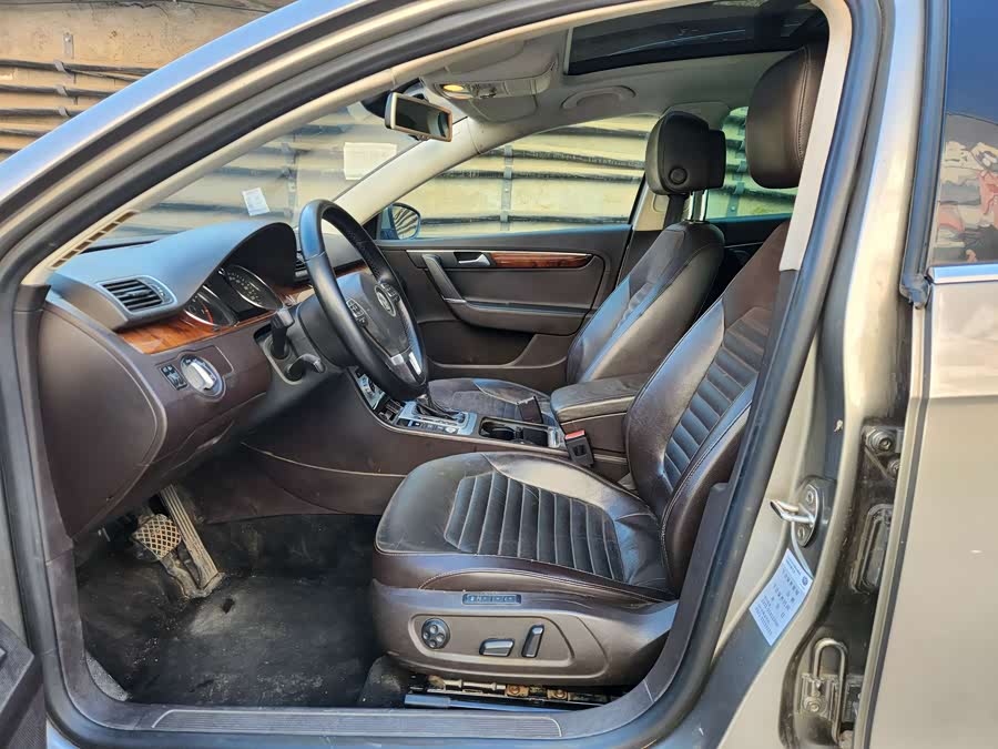 Volkswagen Magotan 2012