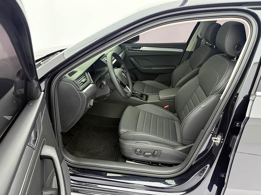 Skoda Speedy 2023 — фото 20