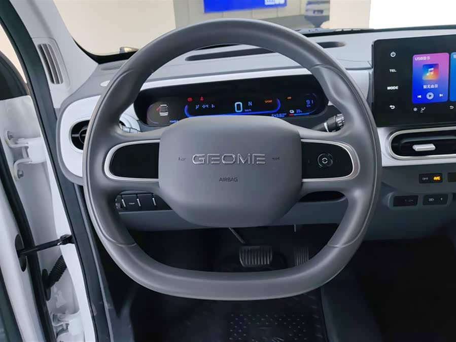 Geely Galaxy Panda 2025 — фото 15