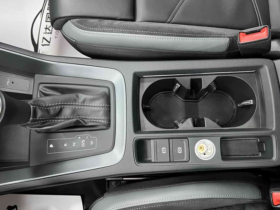 Audi Q3 Sportback 2023 — фото 12