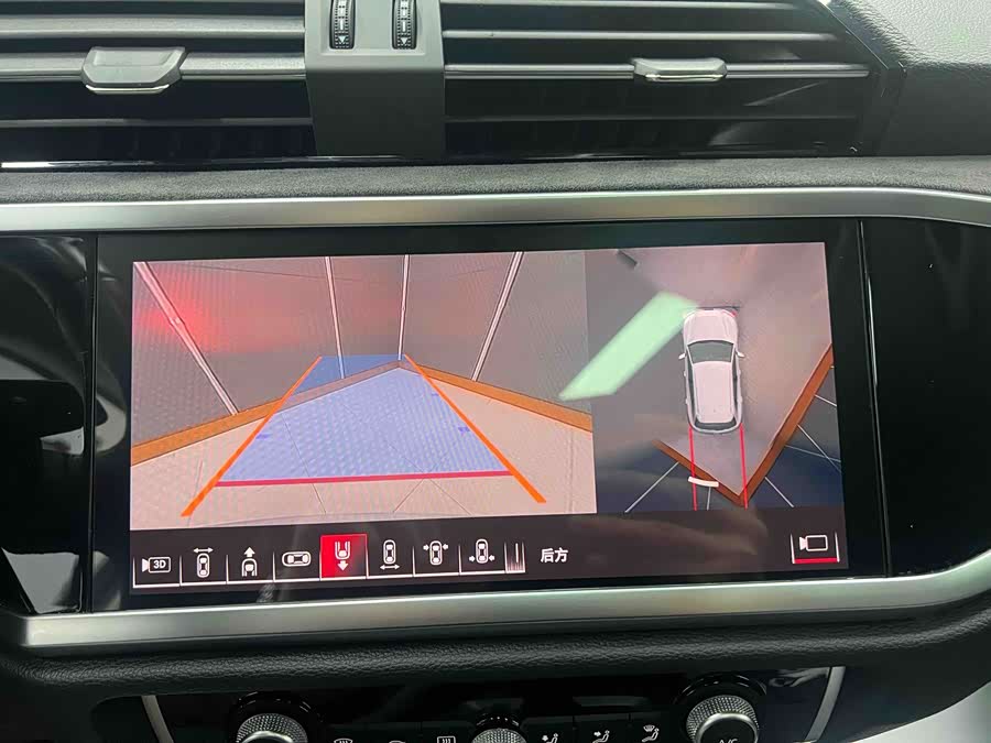 Audi Q3 Sportback 2023 — фото 17