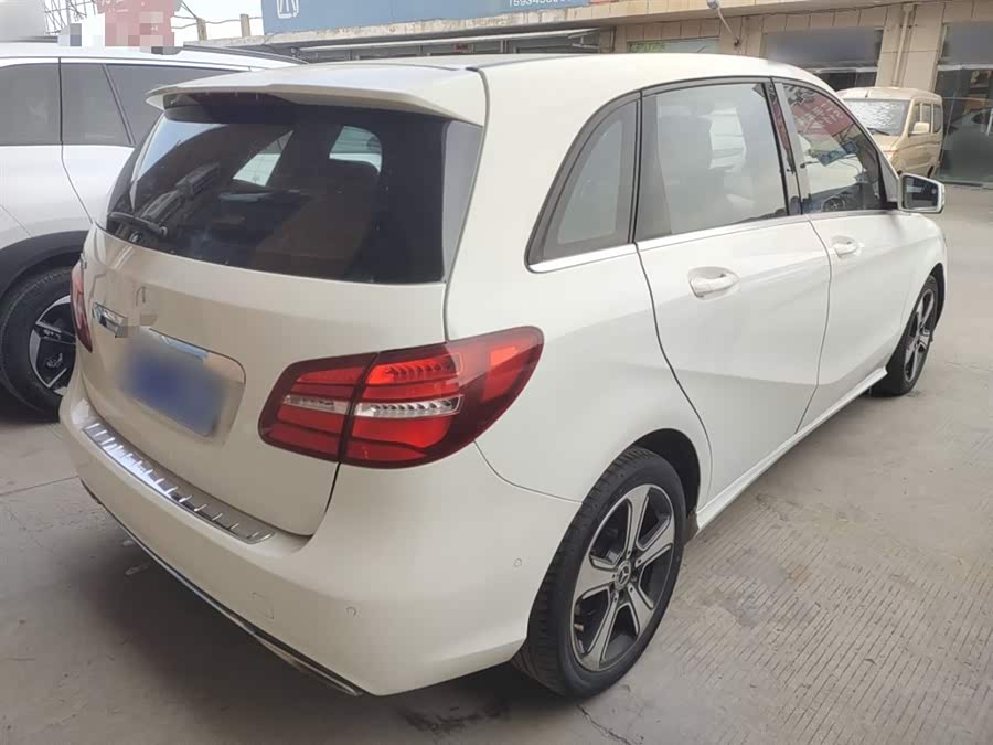 Mercedes-Benz B-Class 2019