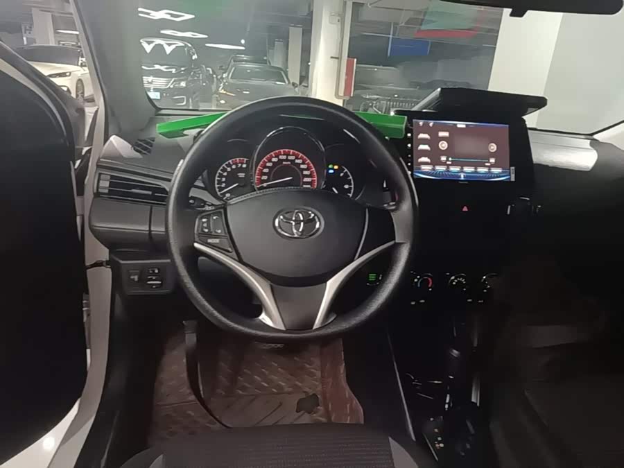 Toyota Vios 2022 — фото 11