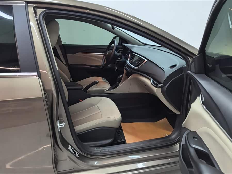 Buick Excelle 2015 — фото 8