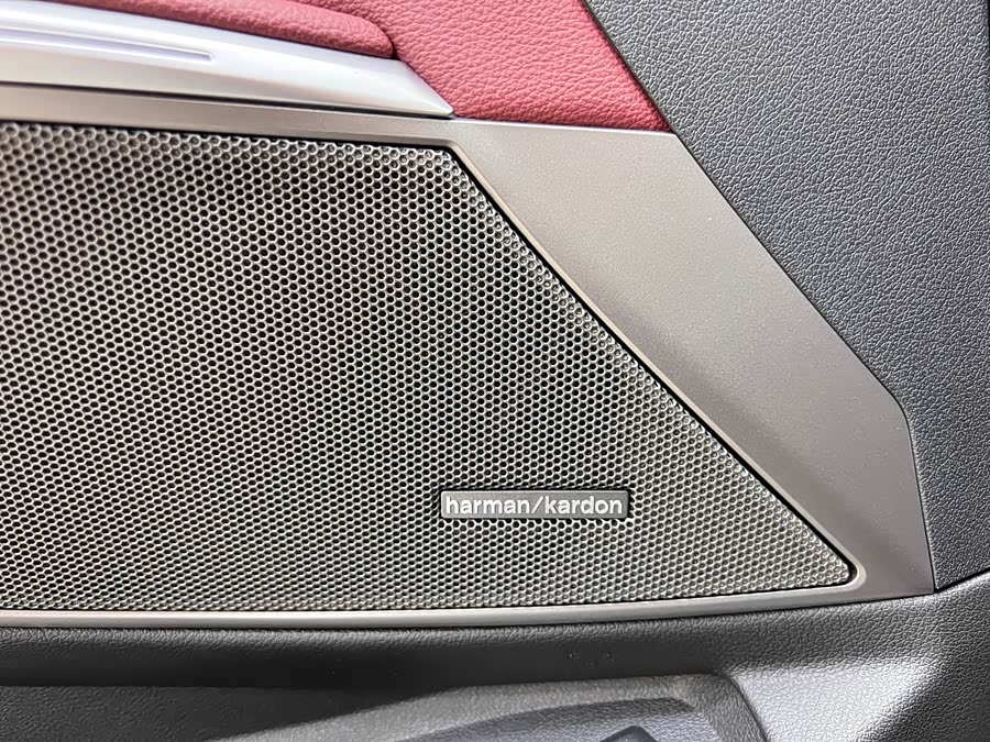BMW 3 Series 2023 — фото 14