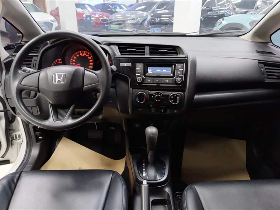 Honda Fit 2018 — фото 12