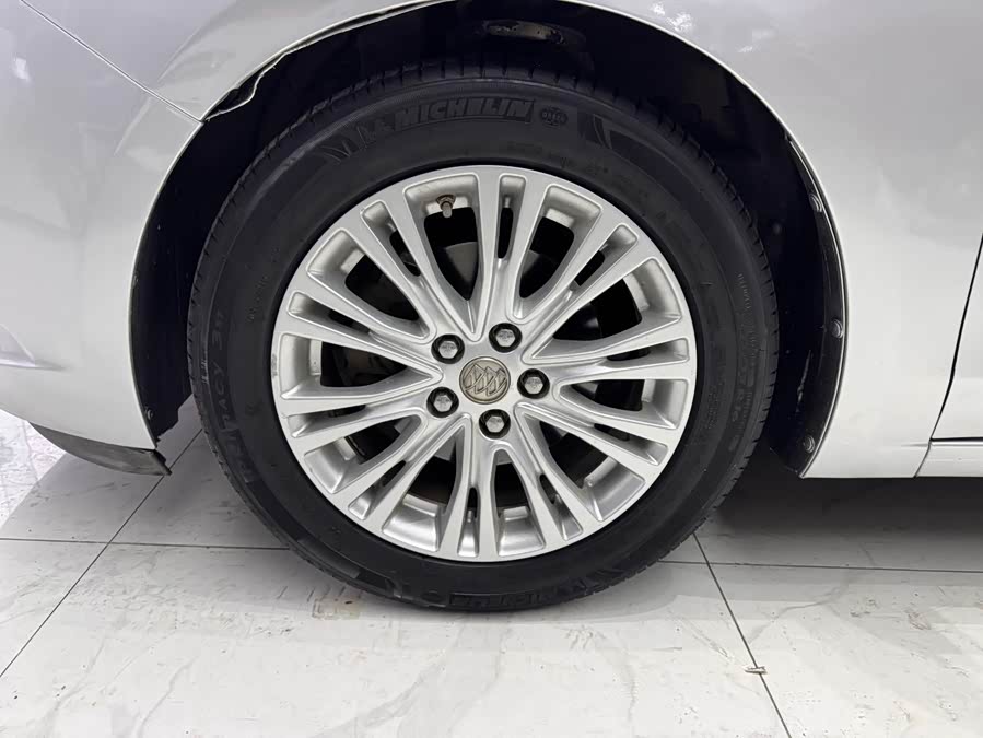 Buick Excelle 2015 — фото 29