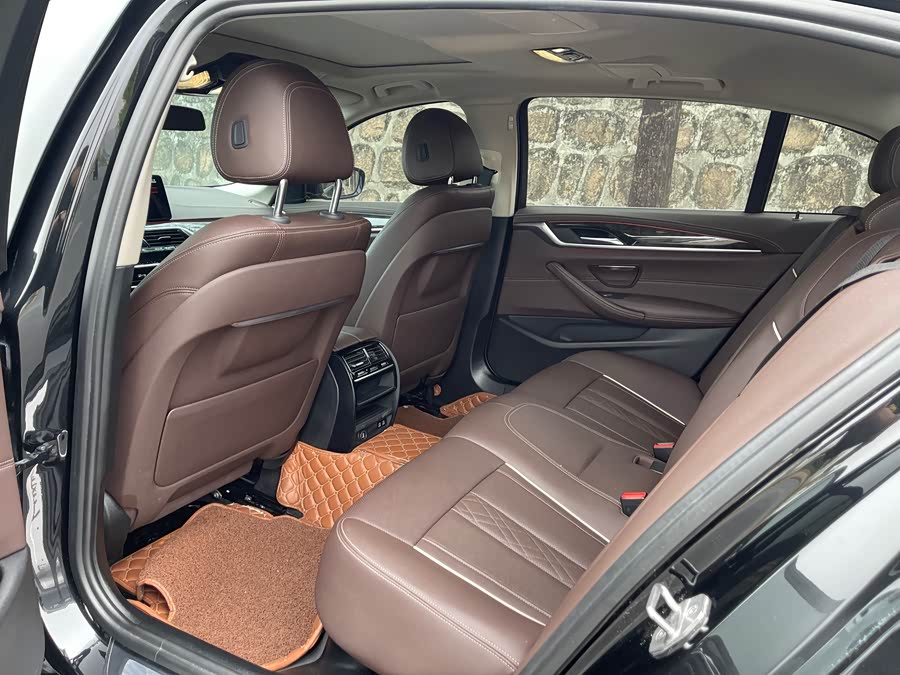 BMW 5 Series 2021