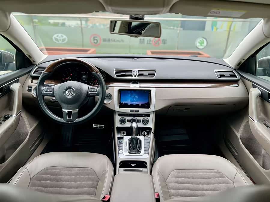Volkswagen Magotan 2015
