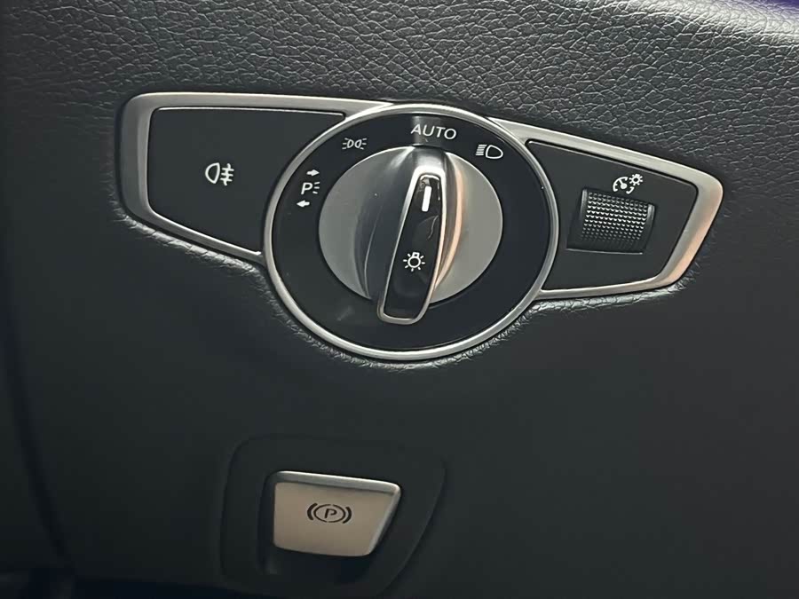 Mercedes-Benz E-Class 2016 — фото 19