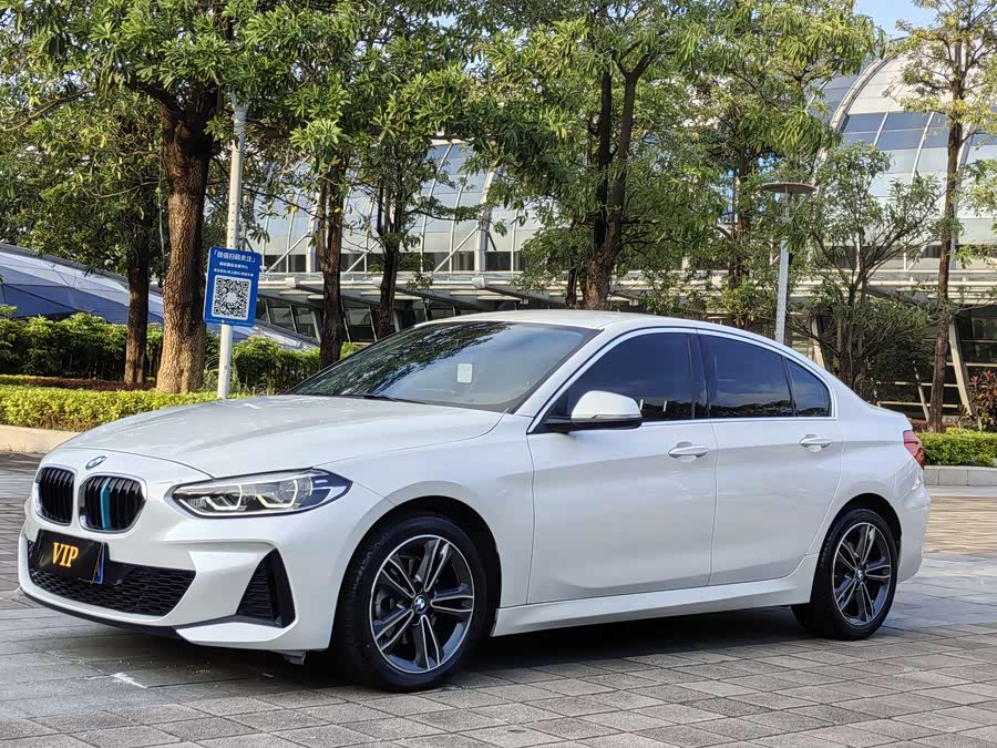 BMW 1 Series 2021