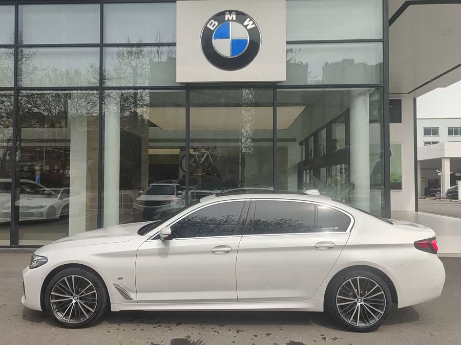 BMW 5 Series 2023