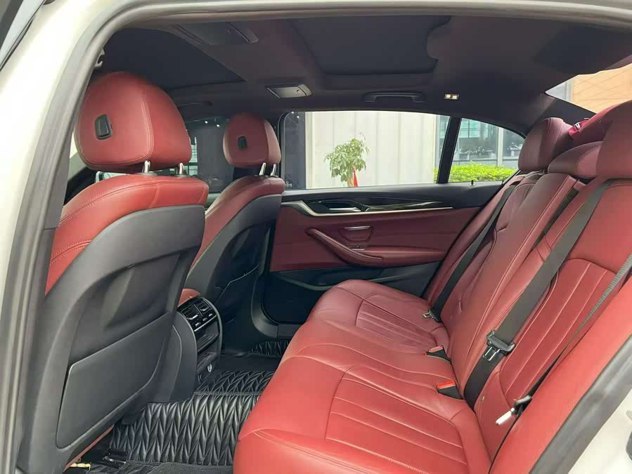 BMW 5 Series 2019
