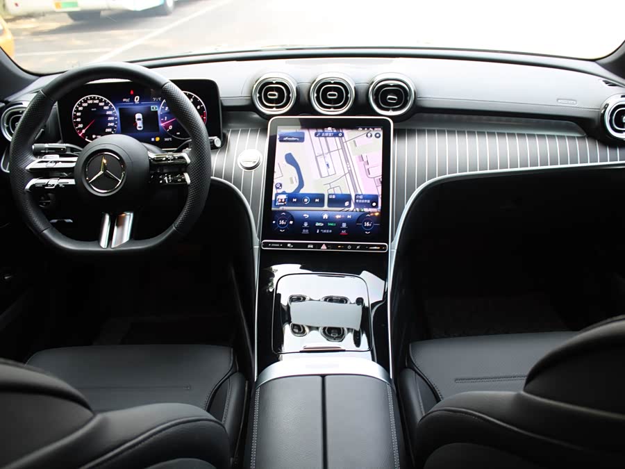Mercedes-Benz C-Class 2024 — фото 13