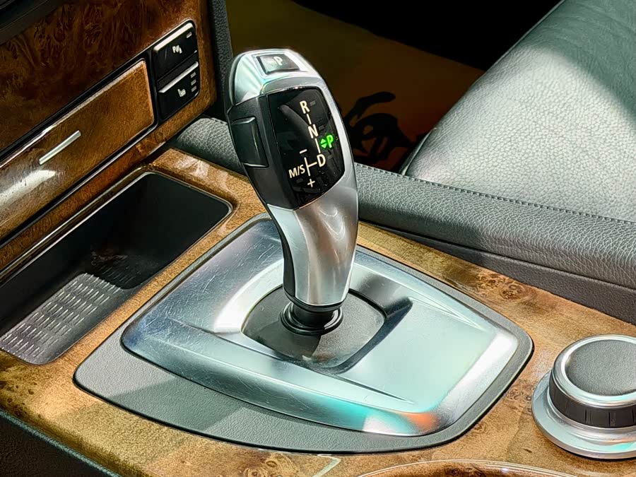 BMW 5 Series 2008 — фото 13