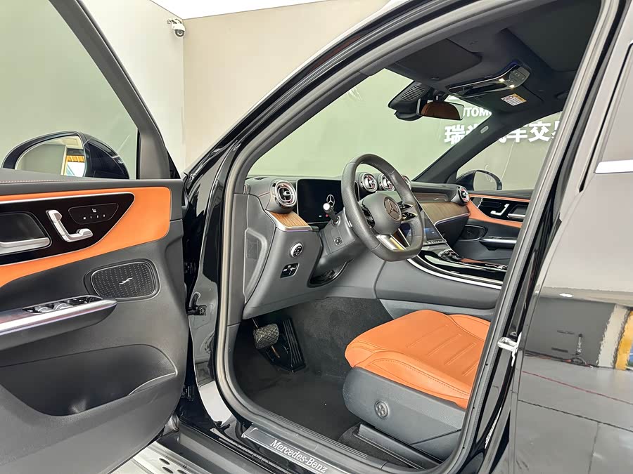 Mercedes-Benz GLC 2023