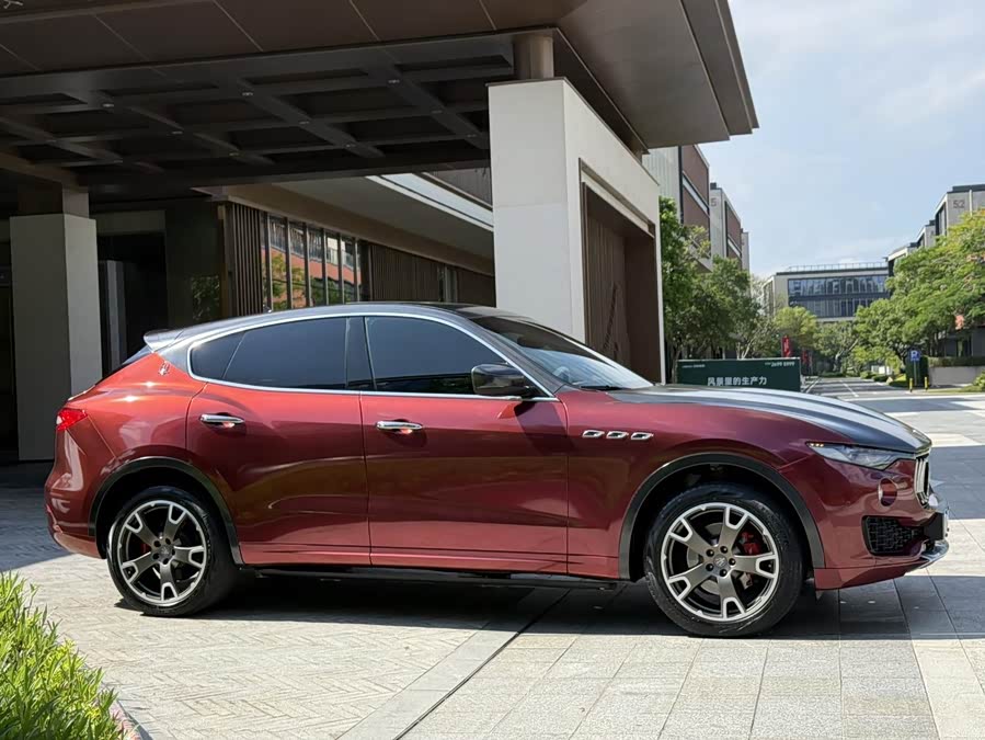Maserati Levante 2016