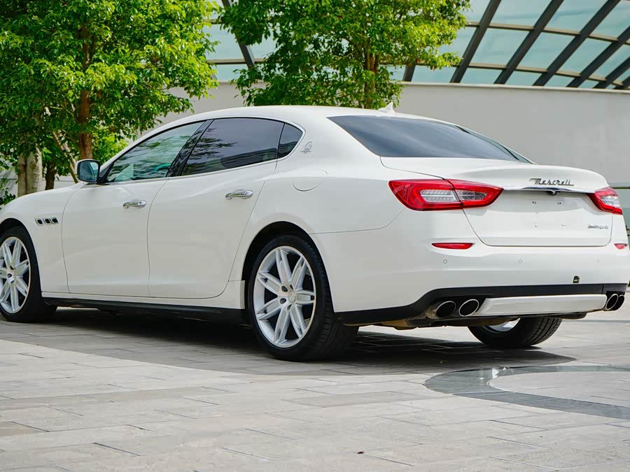 Maserati Quattroporte 2013