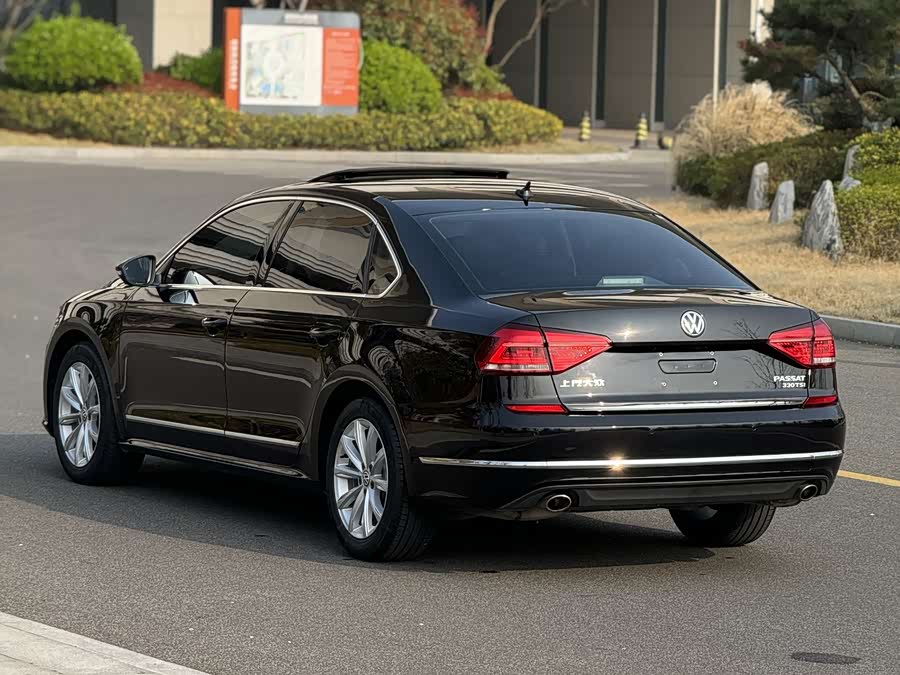 Volkswagen Passat 2016 — фото 18