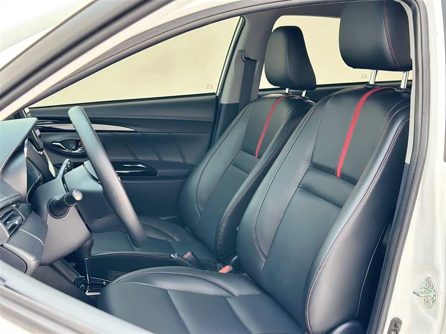 Toyota Yaris L 2022 — фото 20