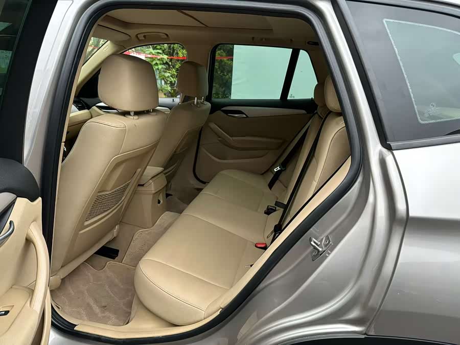BMW X1 2012