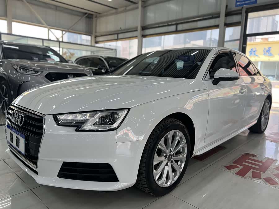Audi A4L 2017
