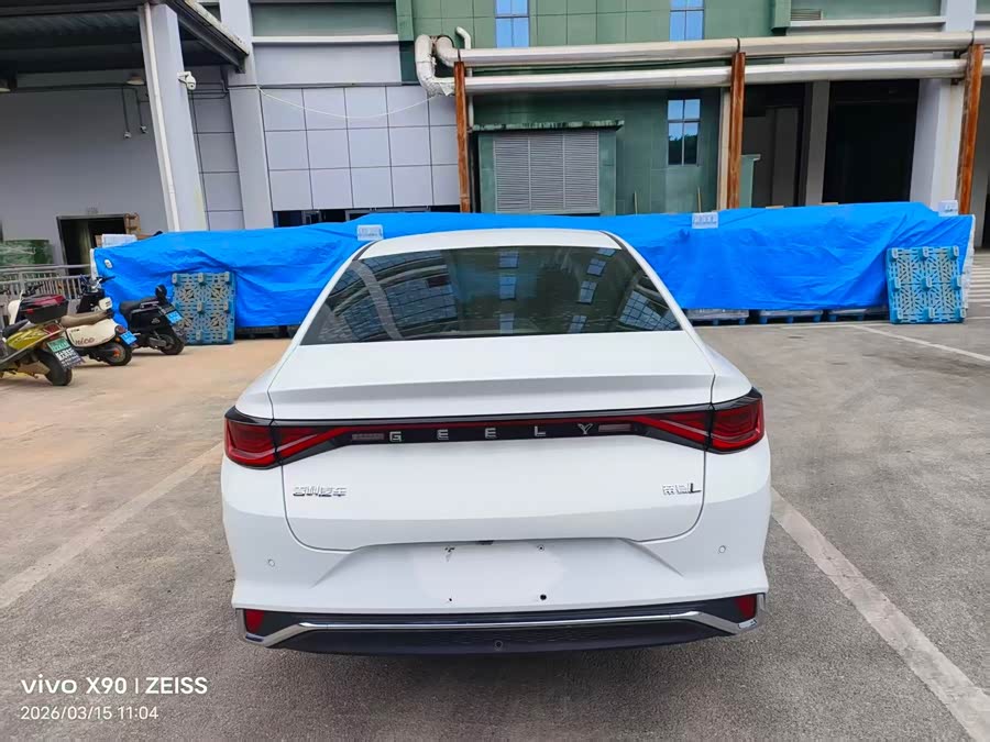 Geely Emgrand L 2022 — фото 10