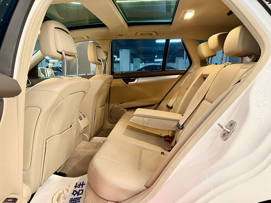 Mercedes-Benz C-Class 2011 — фото 12