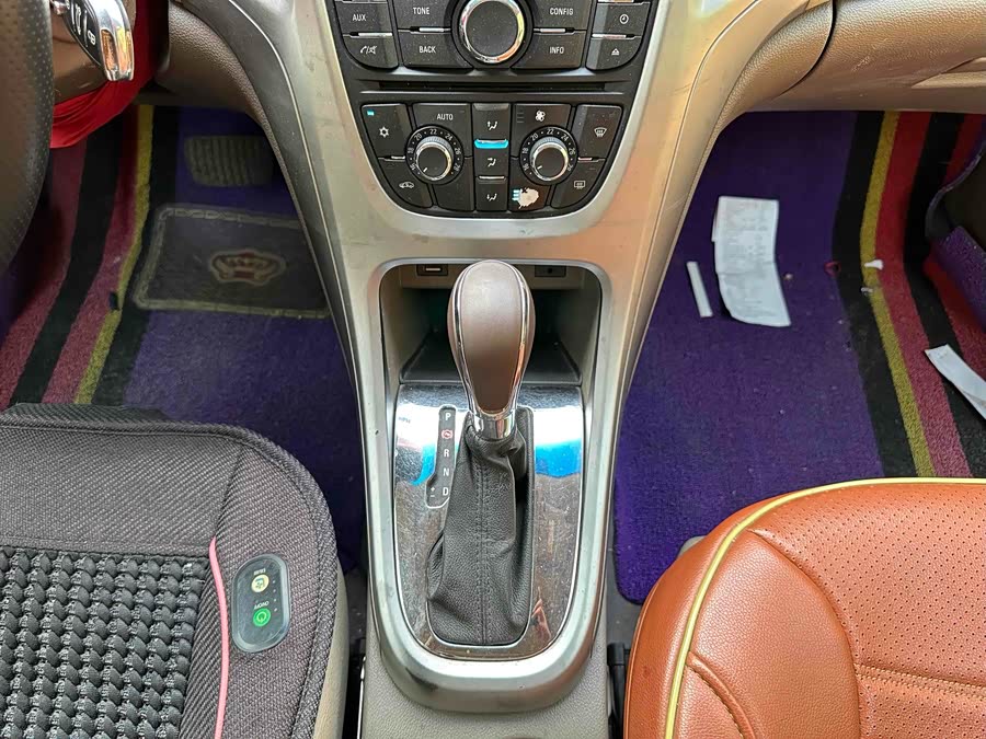 Buick Excelle 2013 — фото 12
