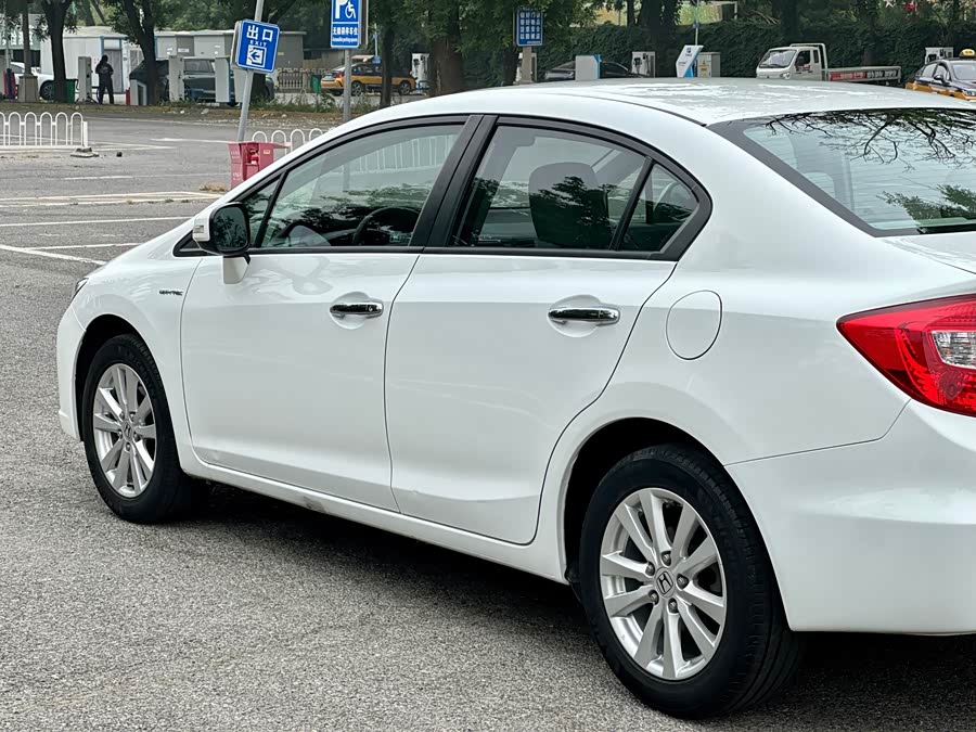 Honda Civic 2014 — фото 13