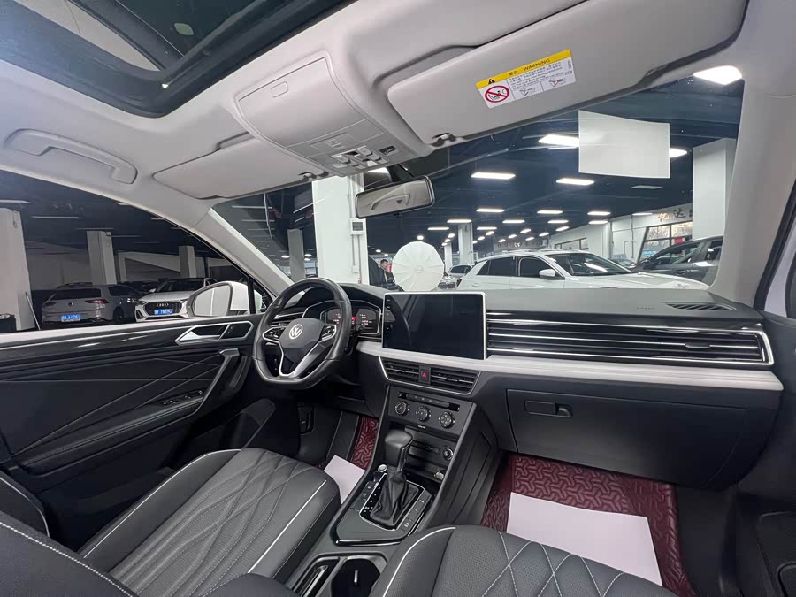 Volkswagen Tiguan L 2023 — фото 19