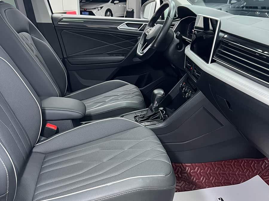 Volkswagen Tiguan L 2023 — фото 21