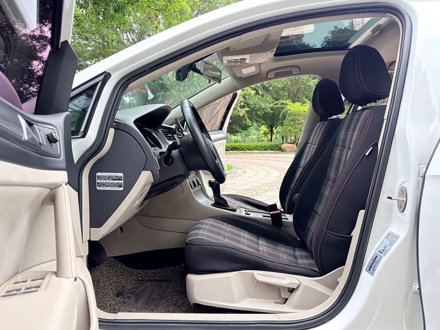 Volkswagen Golf 2015