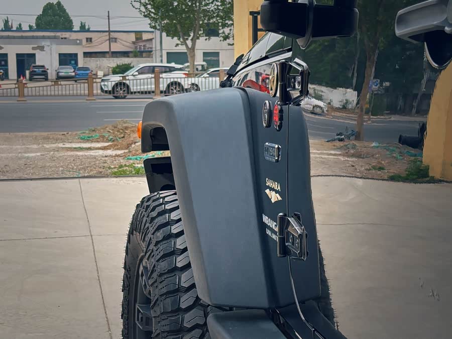 Jeep Wrangler 2008 — фото 11