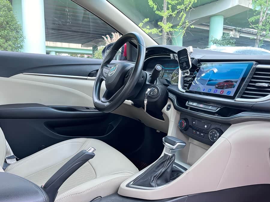 Buick Excelle 2017 — фото 12