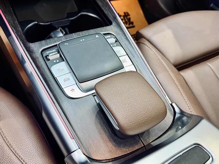 Mercedes-Benz GLB 2021 — фото 16