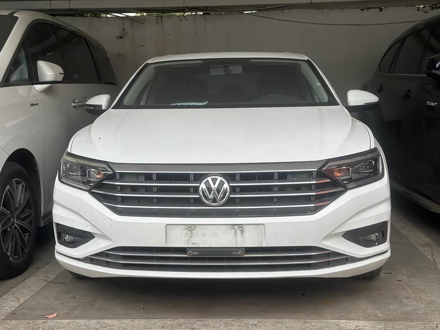 Volkswagen Sagitar 2019