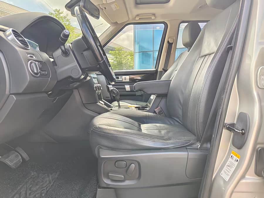 Land Rover Discovery 2011