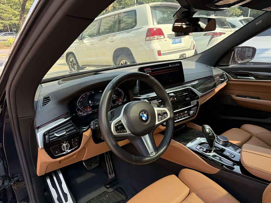 BMW 6 Series GT 2022 — фото 10