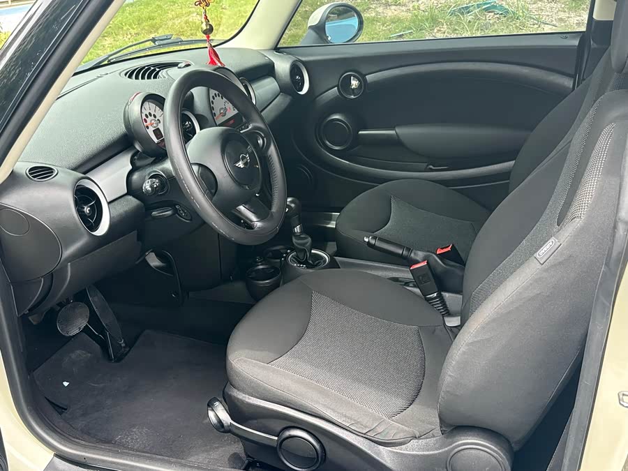 MINI MINI 2012